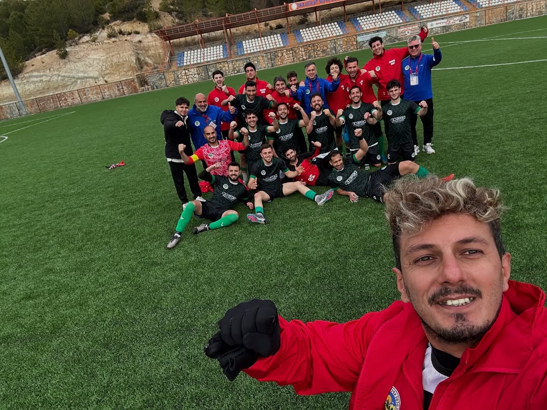 Beldibispor galibiyet kutlaması