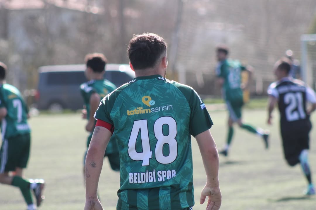 Sponsor logolu Beldibispor forması