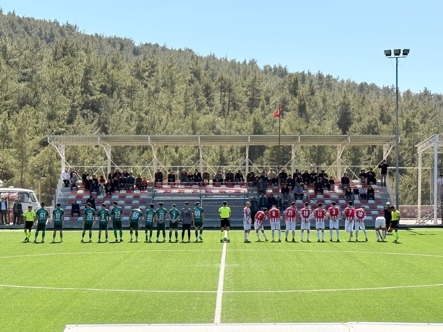 Beldibispor maç öncesi seremoni, Beldibi stadı
